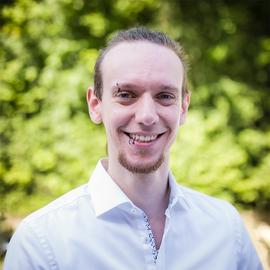 Dr. Raphael Fischer